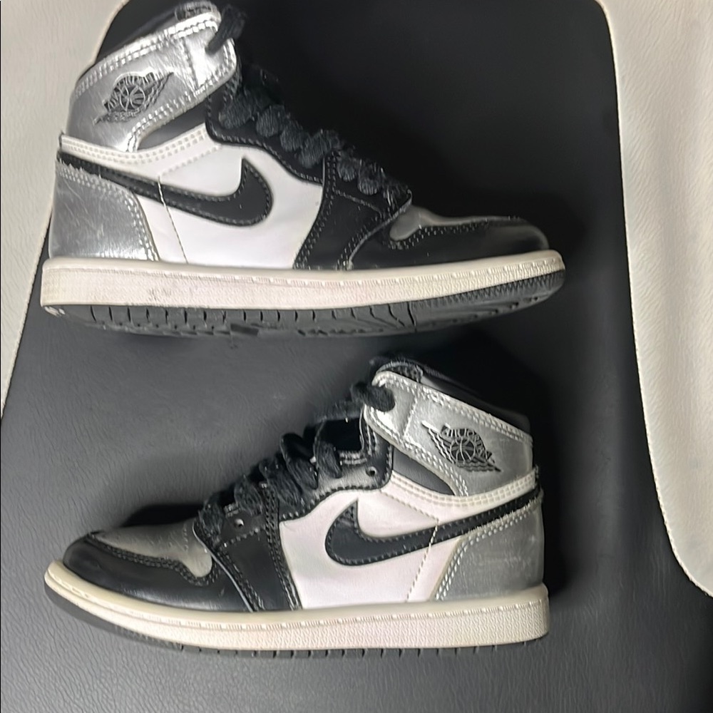 Jordan 1 Retro High OG TD Black and Silver Toe Toddler Size 11C Sneakers - Picture 12 of 17